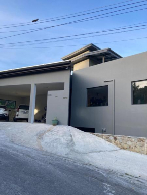 Seaview Eagles Nest Apartment 3